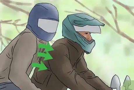 Imagen titulada Ride on the Back of a Motorcycle Step 15