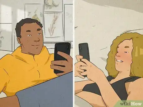 Imagen titulada Wake Up Your Girlfriend with a Cute Text Step 1