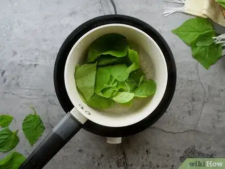 Imagen titulada Prepare Spinach Step 6