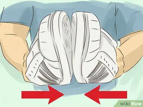 Imagen titulada Clean White Shoes Step 13