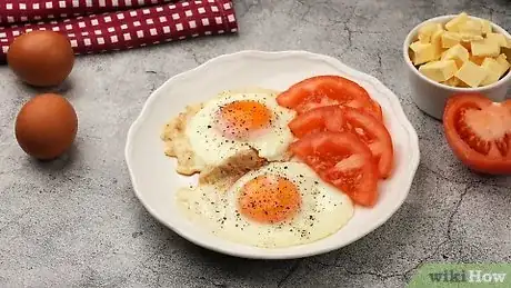 Imagen titulada Make Sunny Side up Eggs Step 6