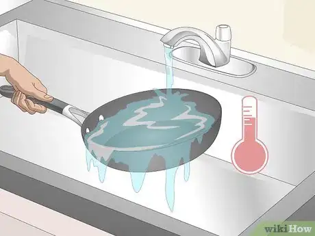 Imagen titulada Clean Circulon Pans Step 3