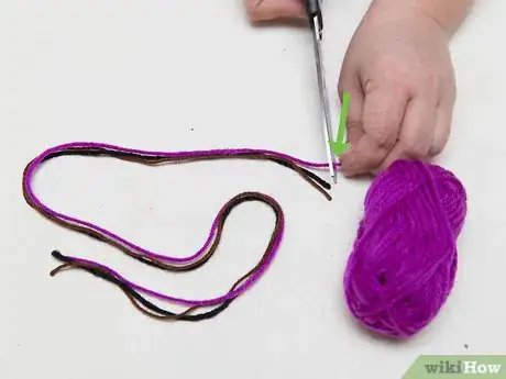 Imagen titulada Make Bracelets out of Thread Step 1