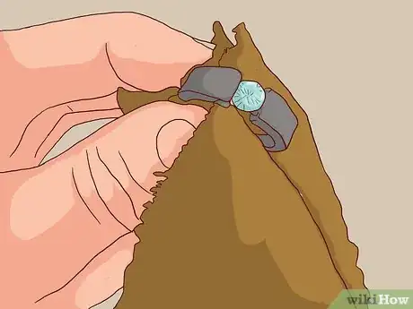 Imagen titulada Shop for Vintage Jewelry Step 15
