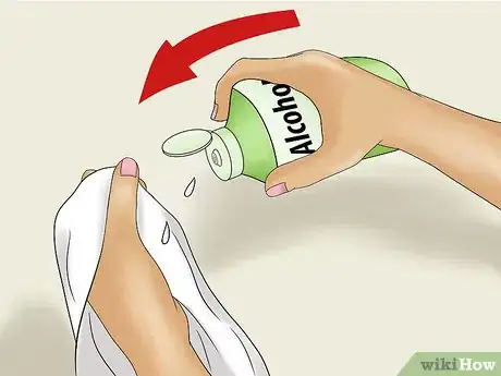 Imagen titulada Remove Oil Stains from Carpeting Step 6