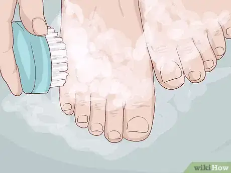 Imagen titulada Use an Exfoliating Foot Peel Step 1