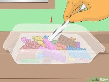 Imagen titulada Clean LEGOs Step 19