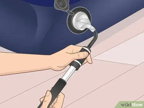 Imagen titulada Fill an Air Mattress Without a Pump Step 4