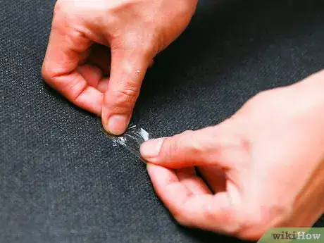 Imagen titulada Remove Chewing Gum from a Car Seat Step 6