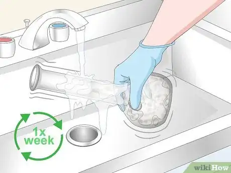 Imagen titulada Clean a Bong Step 13