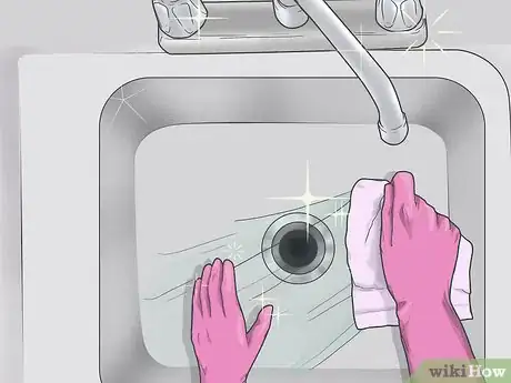 Imagen titulada Remove Grass Stains from Shoes Step 8