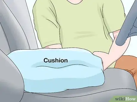Imagen titulada Sit in a Car Without Back Pain Step 12