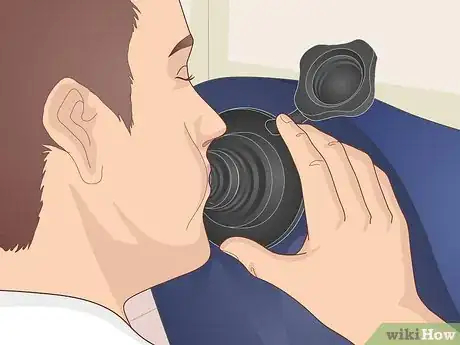 Imagen titulada Fill an Air Mattress Without a Pump Step 7