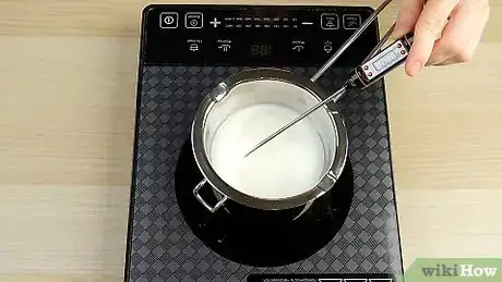 Imagen titulada Steam Milk Without a Steamer Step 5