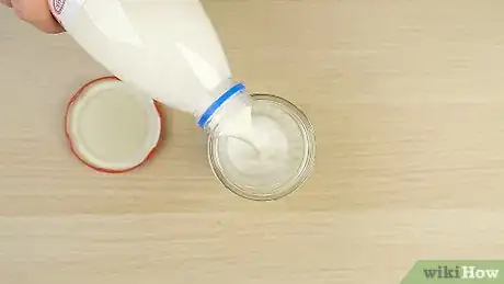 Imagen titulada Steam Milk Without a Steamer Step 1