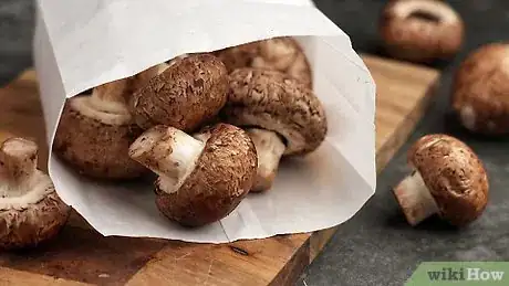 Imagen titulada Clean a Portobello Mushroom Step 10