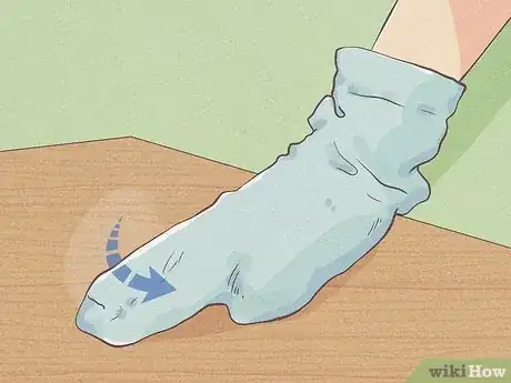 Imagen titulada Recycle Your Socks Step 1