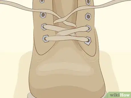 Imagen titulada Lace Timberlands Step 5