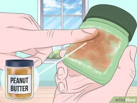Imagen titulada Remove Glue Residue Step 4