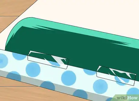 Imagen titulada Wrap a Bottle Step 7