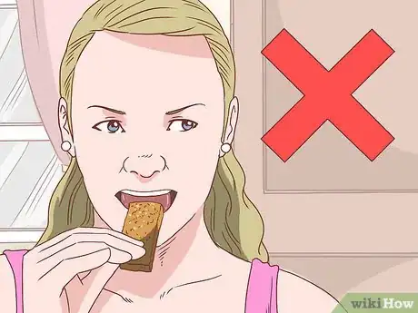 Imagen titulada Avoid Sleeping and Yawning During the Day Step 11
