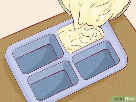 Imagen titulada Make Turmeric Soap Step 20