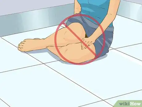 Imagen titulada Avoid an Upskirt Step 9