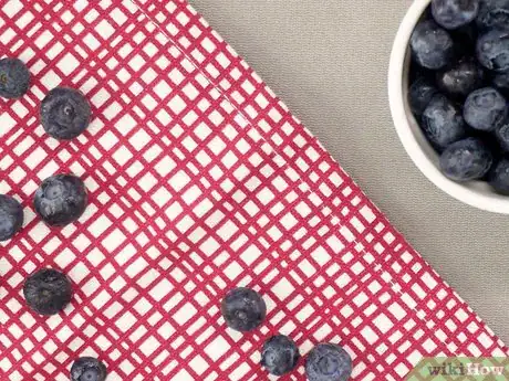 Imagen titulada Eat Blueberries Step 7