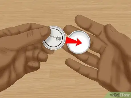 Imagen titulada Make a Badge Pin Step 4