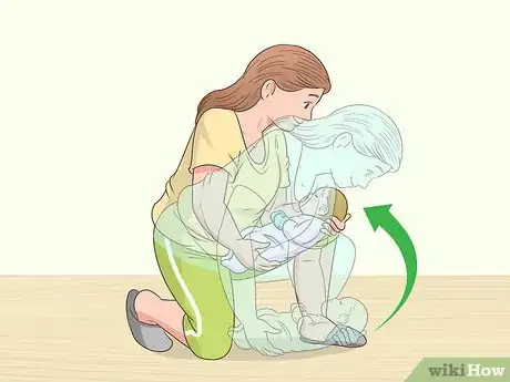 Imagen titulada Lift and Carry a Baby Step 3