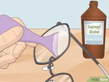 Imagen titulada Fix Scratched Glasses with Coating Step 11