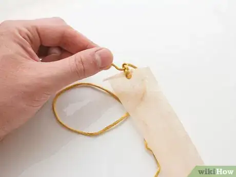 Imagen titulada Make a Fly Trap Step 33