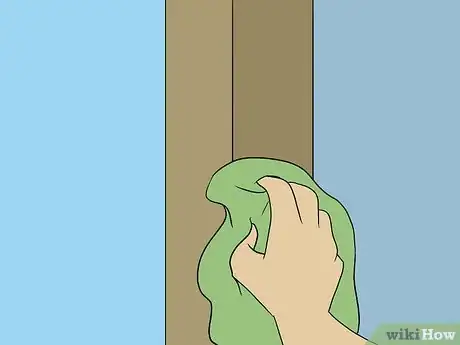 Imagen titulada Paint a Door Frame Step 7