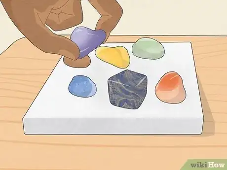 Imagen titulada Cleanse Crystals with Selenite Step 2