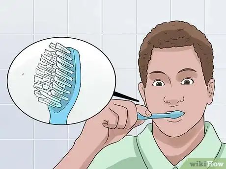 Imagen titulada Clean Your Teeth After Wisdom Teeth Removal Step 4
