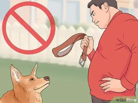 Imagen titulada Get Your Dog to Pee on Command Step 12