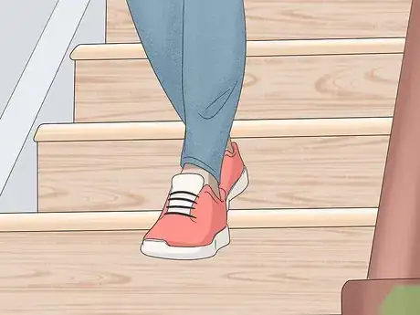 Imagen titulada Not Fall Down Stairs Step 10