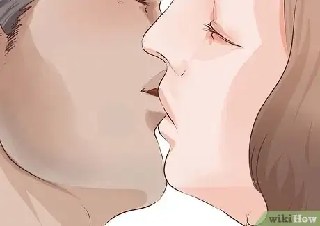Imagen titulada Teach Someone to Kiss Step 4