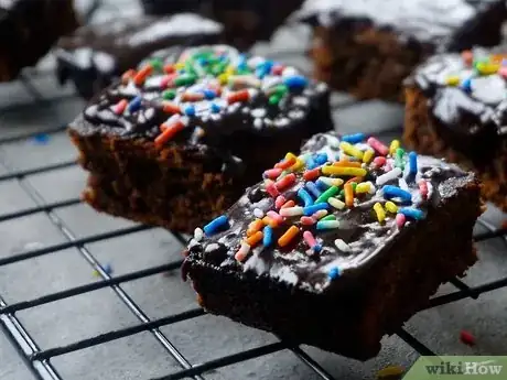 Imagen titulada Make Chocolate Covered Brownie Bites Step 12