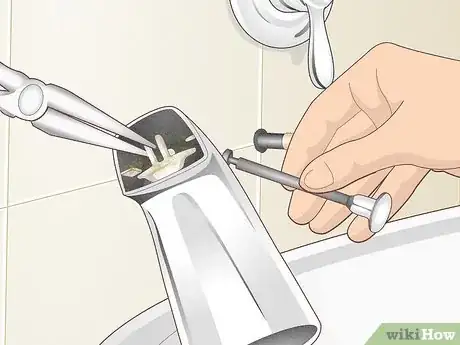 Imagen titulada Fix Shower Diverter Step 4