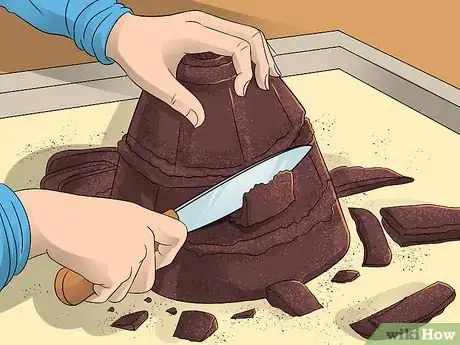 Imagen titulada Make a Volcano Cake Step 12