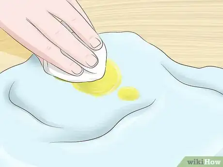 Imagen titulada Remove an Iodine Stain Step 6