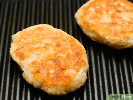 Imagen titulada Use a Griddle Step 8