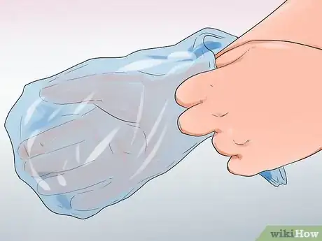 Imagen titulada Pick Up Dog Poop Step 2