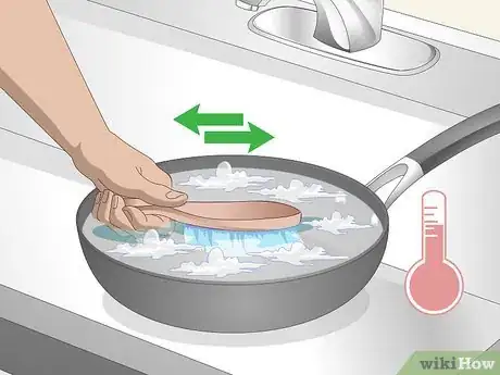 Imagen titulada Clean Circulon Pans Step 7