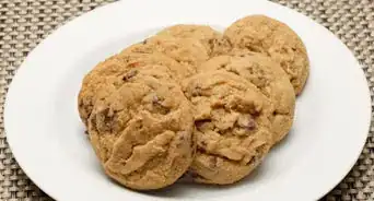hornear galletas en el tablero del carro