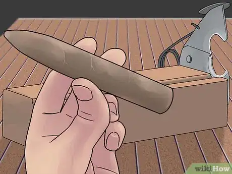 Imagen titulada Roll a Cigar Step 14