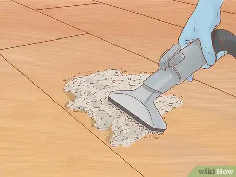 Imagen titulada Clean Oil Off a Wood Floor Step 4