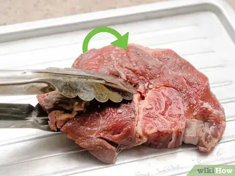 Imagen titulada Cook Chuck Steak Step 8
