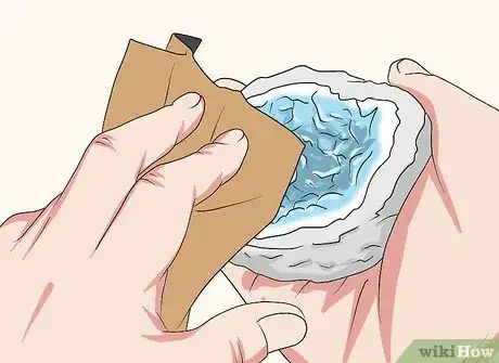 Imagen titulada Clean Geodes Step 11